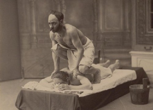 看百年前男人如何做spa 格魯吉亞東方浴場老照片曝光