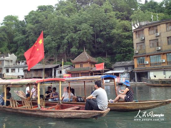 鳳凰“門票新政”滿月現場調查——誰是贏家？