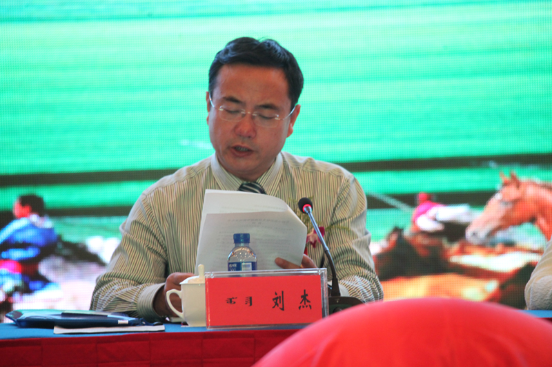 首屆游牧文化旅游節(jié)傳承弘揚(yáng)游牧民族文化