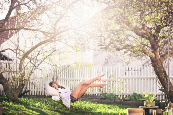 17歲美少女的夢幻自拍：北歐人像攝影 組圖