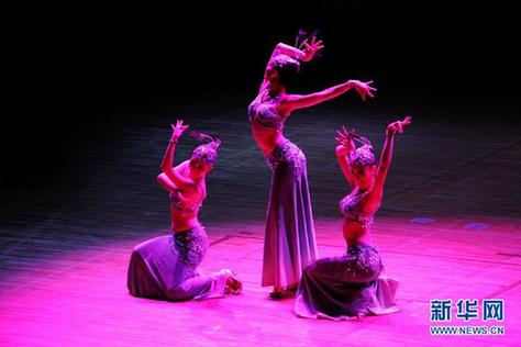 “文化中國·辛亥百年”藝術團在東京演出