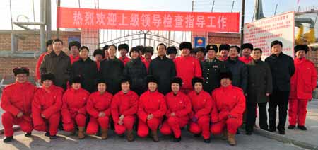 克拉瑪依市油田公司領導慰問重油生產(chǎn)一線員工