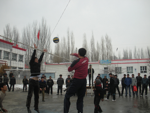 伊寧縣農民排球賽 豐富農民文體活動
