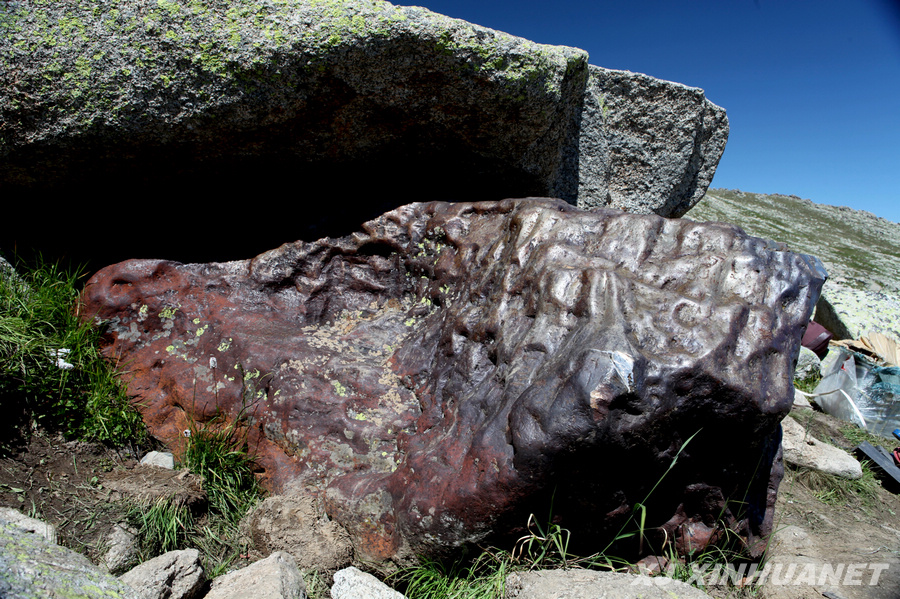 新疆阿勒泰發(fā)現(xiàn)巨大隕石