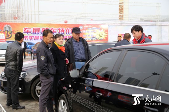 2015新疆3·15國際車展開幕(組圖)
