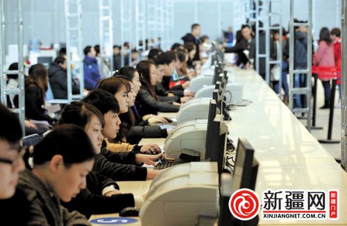 烏魯木齊市河灘外環(huán)通行費(fèi)退費(fèi)設(shè)35個(gè)窗口 節(jié)假日無休