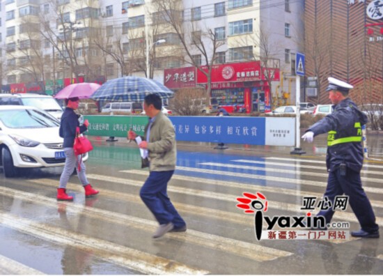 烏魯木齊處罰“斑馬線前不讓行人” 首日3人挨罰