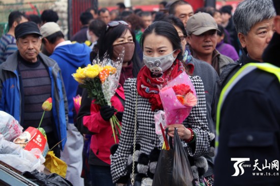 烏魯木齊:清明祭祀 你與文明還差幾步