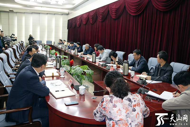 自治區(qū)專題部署反腐敗國際追逃追贓工作