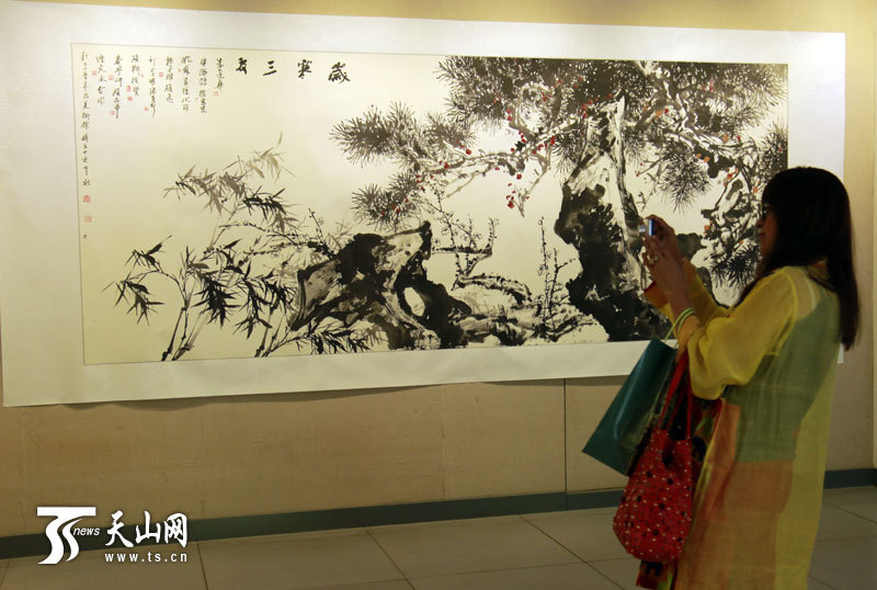 巴基斯坦婦女代表團訪問新疆