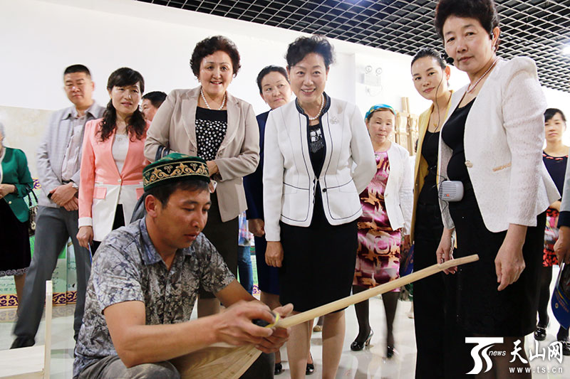 侯漢敏赴阿勒泰地區(qū)布爾津縣調(diào)研