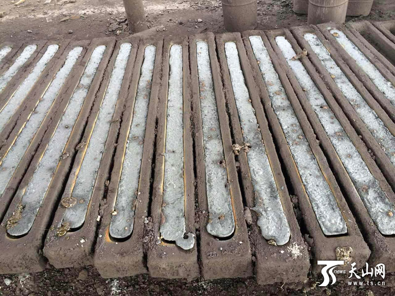 烏魯木齊市質(zhì)監(jiān)局搗毀一違法生產(chǎn)地條鋼加工廠