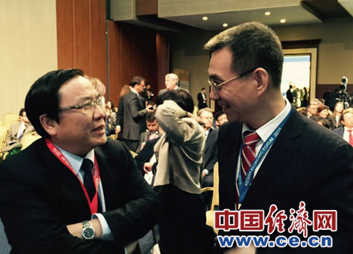 第八屆阿斯塔納經(jīng)濟(jì)論壇開幕 絲路經(jīng)濟(jì)帶成熱點(diǎn)