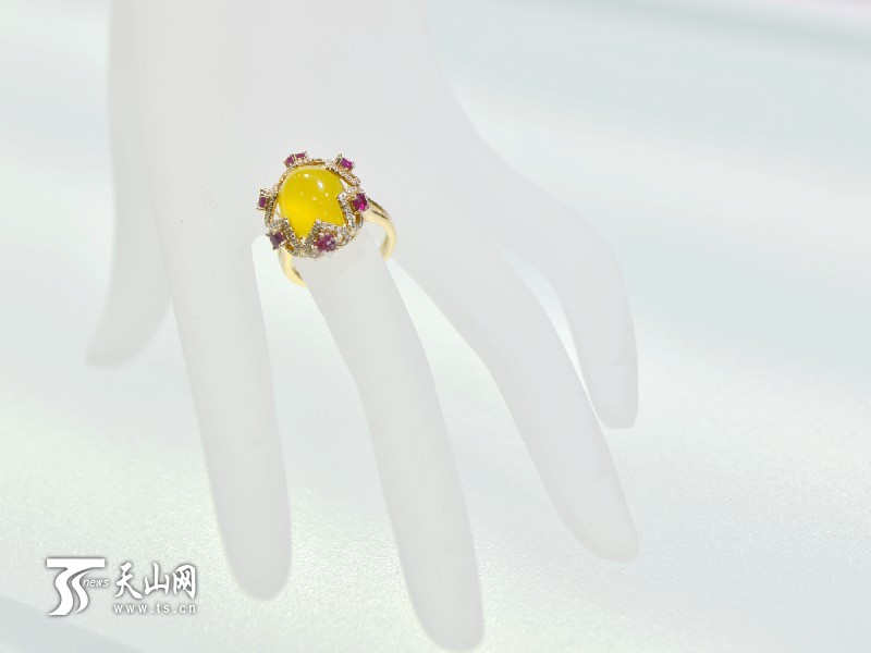 新疆克拉瑪依第二屆金絲玉文化節(jié)開幕