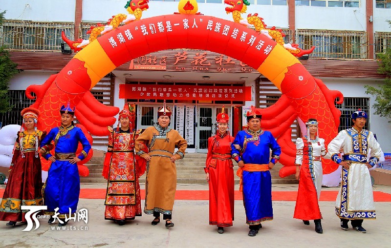 新疆博湖縣：社區居民大舞臺秀出民族團結情