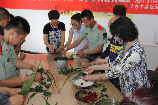 小小粽子洋溢濃濃警民情