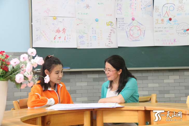 北京教師李玲：愿意一輩子教新疆孩子