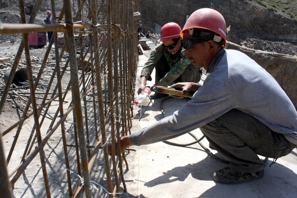 自治區(qū)重點(diǎn)工程奇臺(tái)縣中葛根水庫(kù)建設(shè)項(xiàng)目進(jìn)展順利