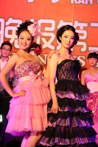 多彩假期：大學(xué)生參與暑期實踐體驗社會