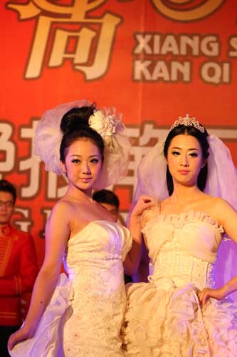 多彩假期：大學生參與暑期實踐體驗社會