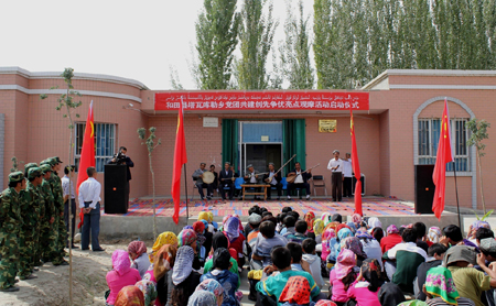 和田縣塔瓦庫勒鄉黨團共建創先爭優亮點觀摩活動啟動