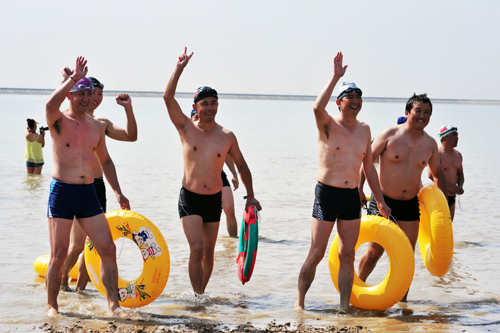 克拉瑪依慶祝第13屆水節