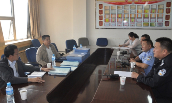 奎屯市安全生產(chǎn)督查組深入交警大隊(duì)檢查指導(dǎo)工作