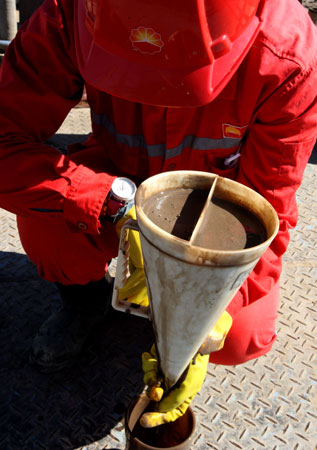 克拉瑪依石油工人：沖刺一百萬 獻禮“十八大”