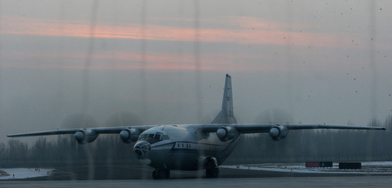 新疆：飛機(jī)增雪正當(dāng)時