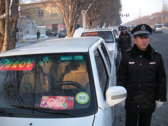 伊犁州轉變作風 由城市管理向服務群眾轉型