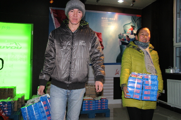 和布克賽爾縣將11.27萬冊“口袋書”送到農牧區