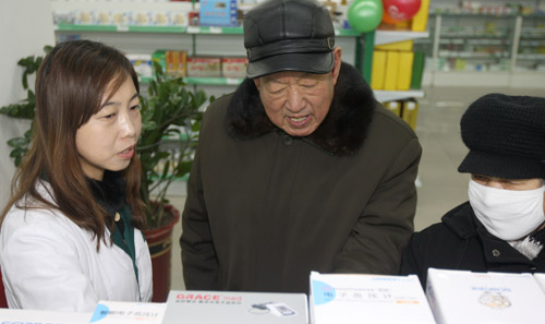 新疆克拉瑪依：“藥品超市”惠民生