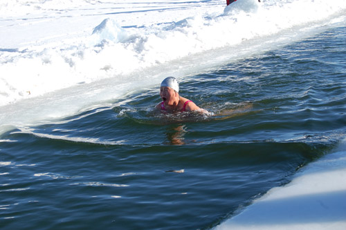 第十屆烏魯木齊絲綢之路冰雪風(fēng)情節(jié)今日開幕