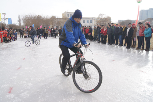 和碩縣舉辦首屆“浩宇杯”迎新春冰雪旅游趣味運動比賽