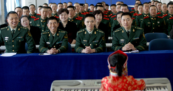 “油城”克拉瑪依：消防新兵歡度入伍后首個(gè)元宵節(jié)