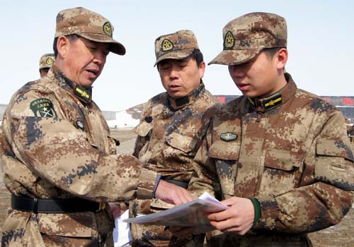 新疆兵團六師共青團農(nóng)場民兵軍訓強素質(zhì)