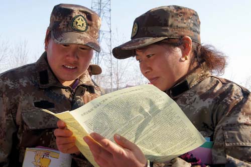 新疆兵團六師共青團農(nóng)場民兵軍訓強素質(zhì)