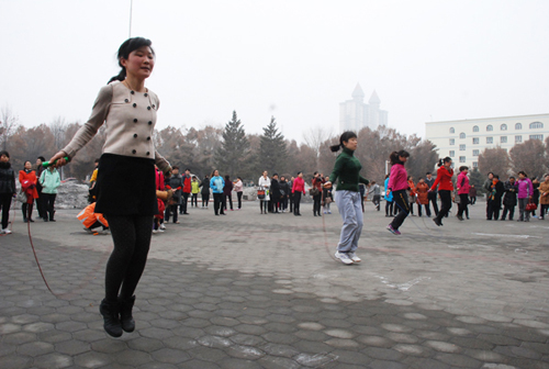 石河子大學舉辦跳繩比賽慶祝“三八”婦女節(jié)