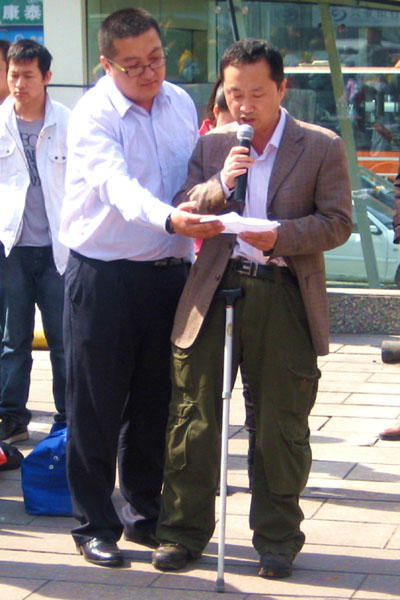 西部愛心公益社新疆站聯(lián)合愛心企業(yè)舉辦“感恩有你”主題公益活動(dòng)