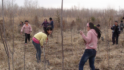 一農場學校：“紅領巾勞動基地”正式啟動