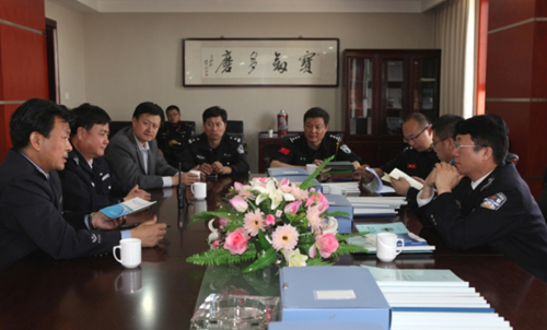 伊犁州公安局政治部主任劉秋宏蒞臨奎屯市檢查指導工作