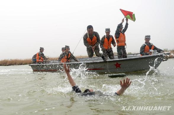 蘭州軍區某工兵團開展應急救援訓練