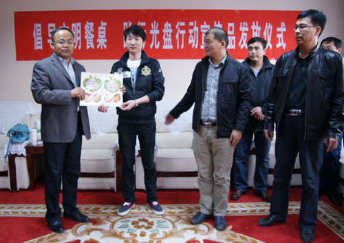 青河縣倡導文明用餐效果好