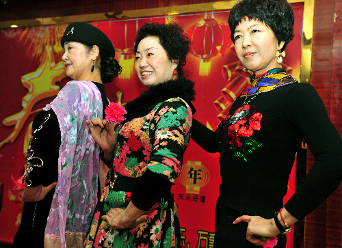 油城社區老年模特隊