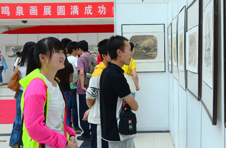 李鳴泉受聘石河子大學(xué)客座教授 個人畫展引關(guān)注