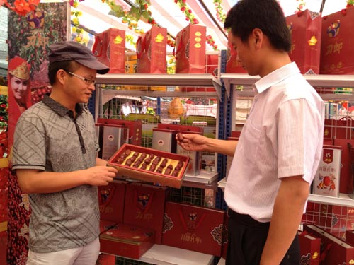 麥蓋提縣“刀郎情”牌紅棗喀交會上受熱捧