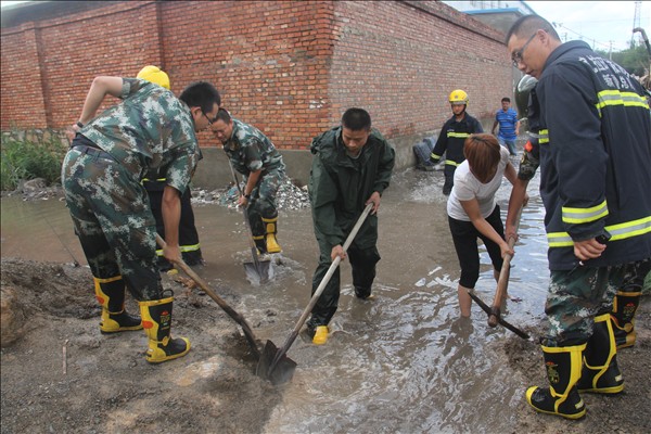 9小時(shí)緊急救援——克拉瑪依白堿灘“7·6”特大暴雨災(zāi)害消防官兵搶險(xiǎn)救災(zāi)紀(jì)實(shí)