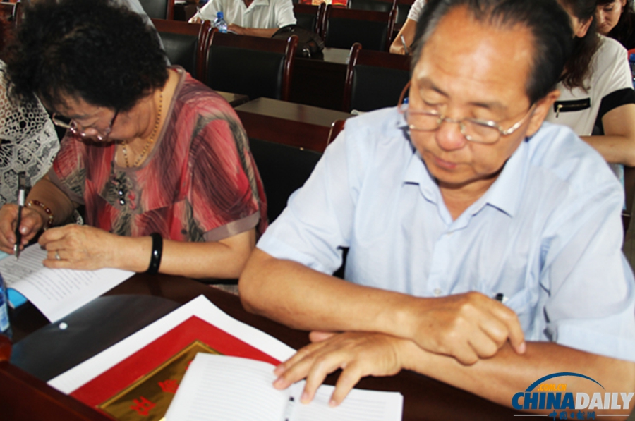 和靜縣法院培訓新增人民陪審員