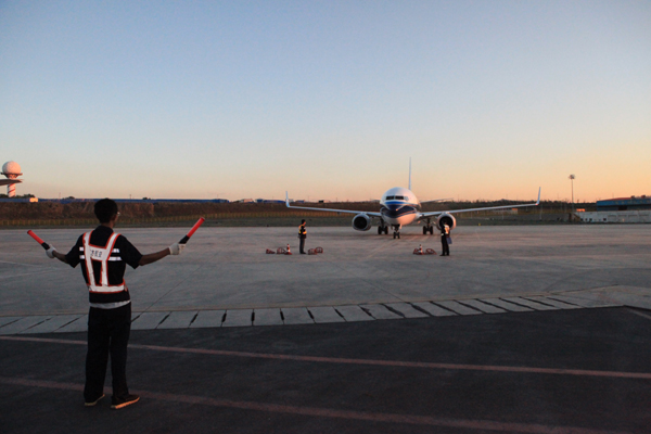 助力中國(guó)-亞歐博覽會(huì) 南航新疆引進(jìn)第五架B737-800飛機(jī)