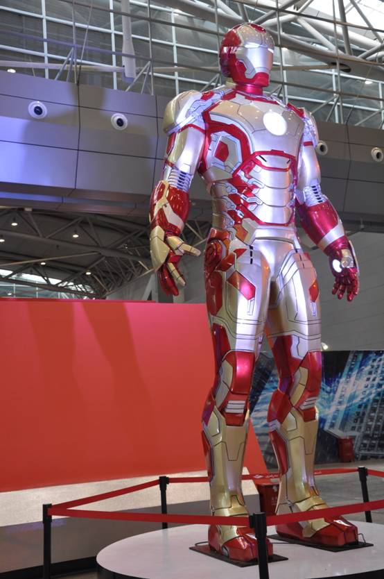 文博會開幕首天數千名市民積極參與互動